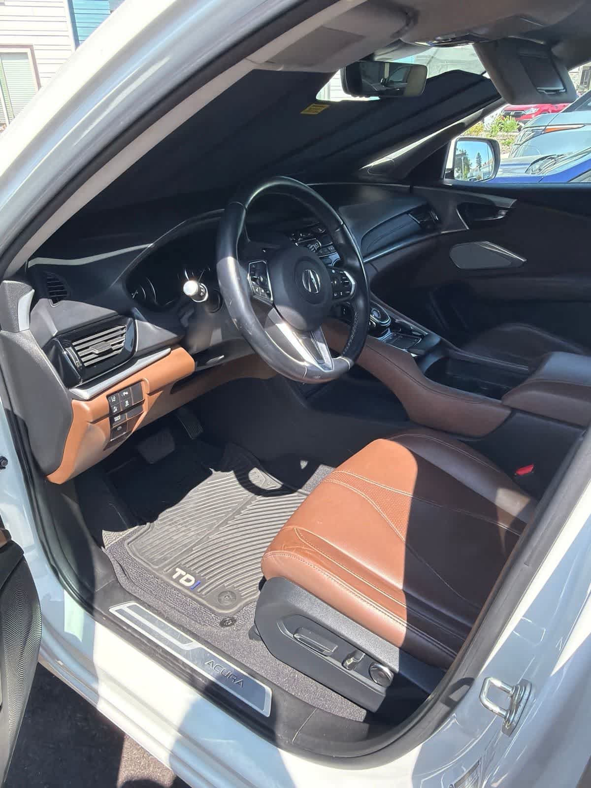 Used 2019 Acura RDX w/ Technology Package AWD/4WD image 2