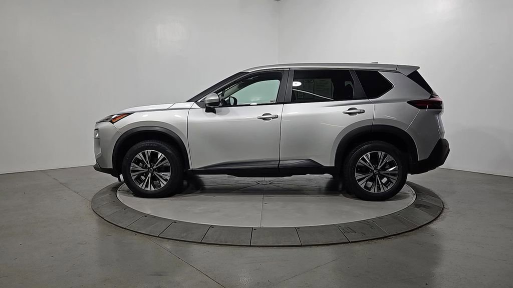 Certified 2023 Nissan Rogue SV FWD image 2