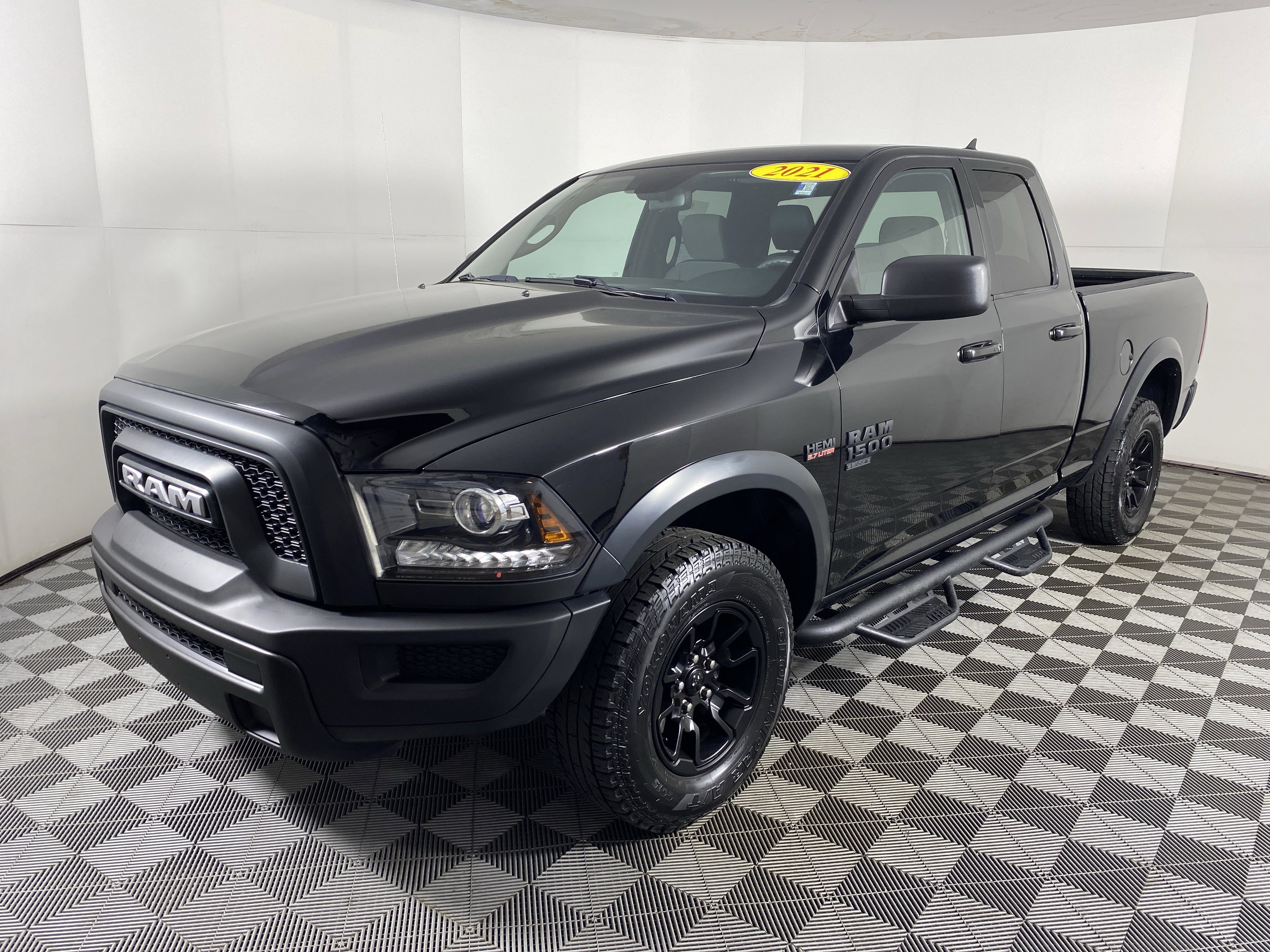 Used 2021 RAM 1500 Classic Warlock w/ Electronics Group AWD/4WD image 9