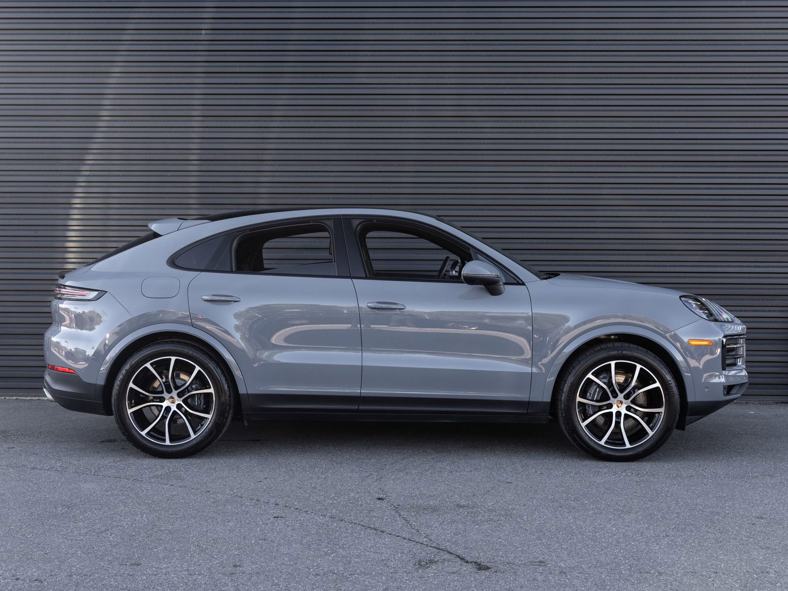 Certified 2026 Porsche Cayenne Coupe image 8