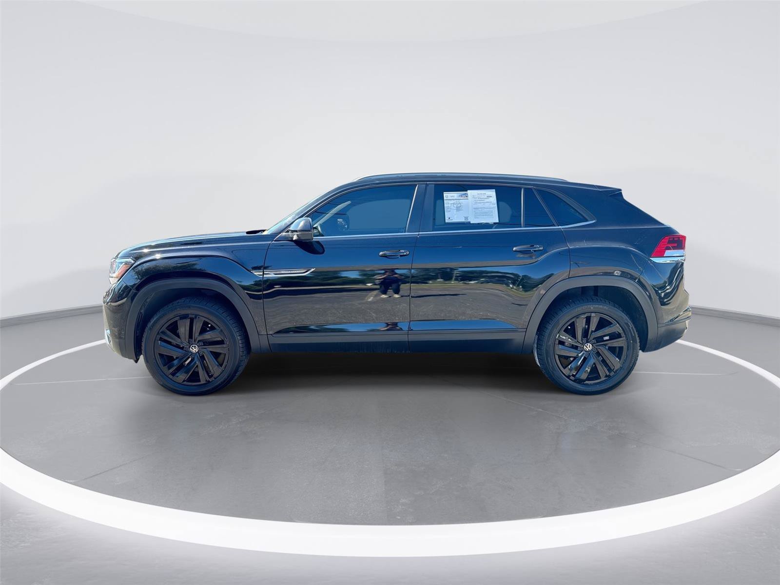 Used 2020 Volkswagen Atlas Cross Sport SE FWD image 6