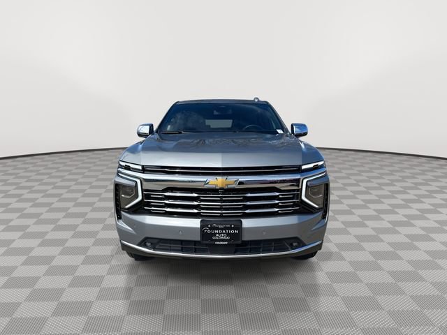 Used 2025 Chevrolet Suburban Premier image 3