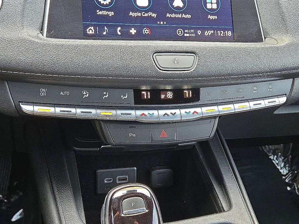 Used 2022 Cadillac XT4 Premium Luxury w/ Safety Alert Package image 29