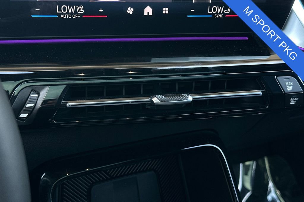 Used 2026 BMW X2 xDrive28i w/ M Sport Package AWD/4WD image 25