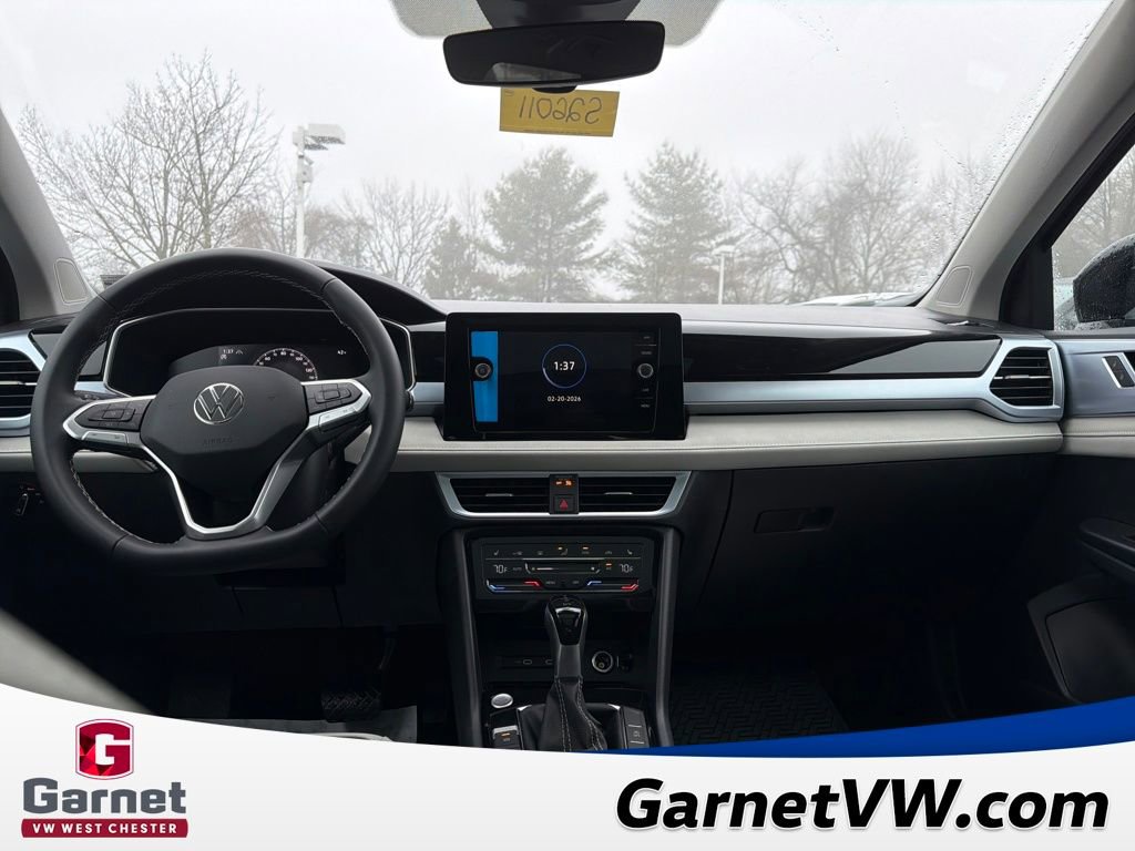 New 2026 Volkswagen Taos SE image 12