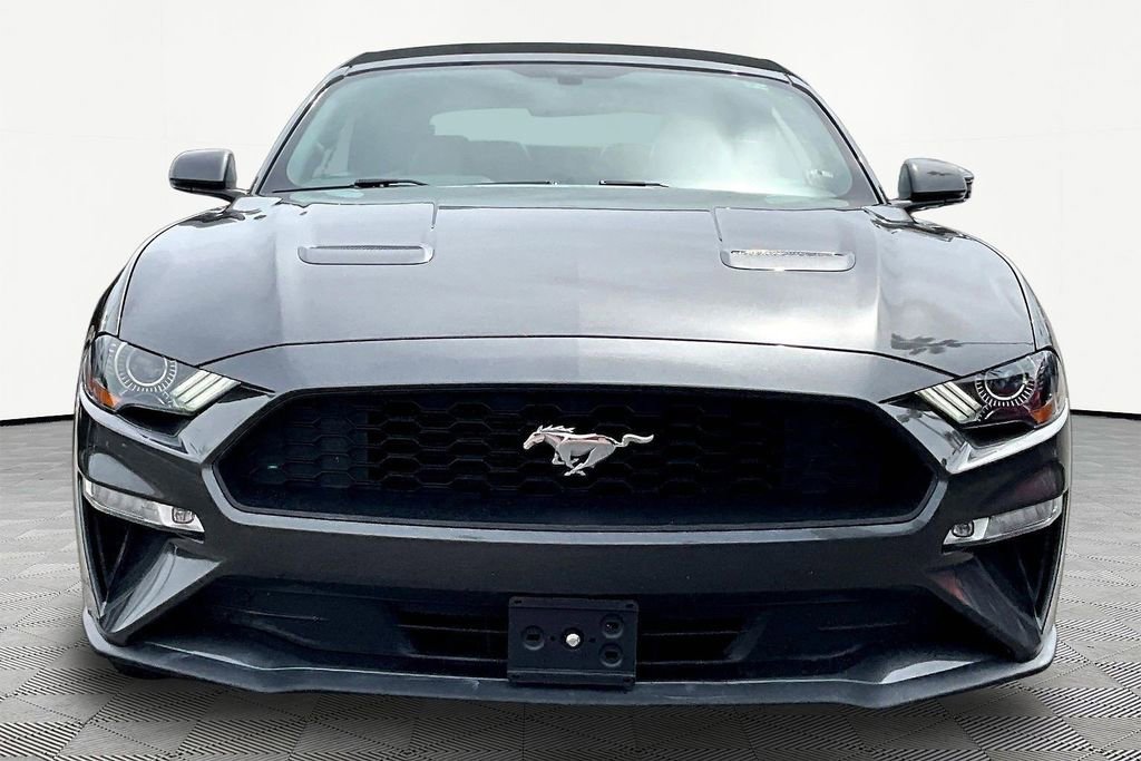 Used 2020 Ford Mustang Premium image 3