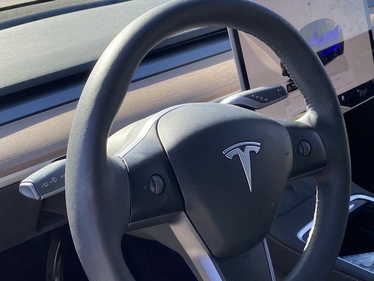 Used 2022 Tesla Model Y Long Range image 10
