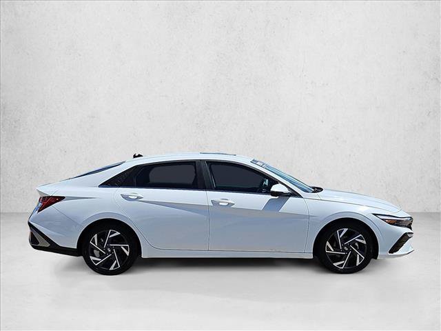 Used 2024 Hyundai Elantra Limited FWD video 4