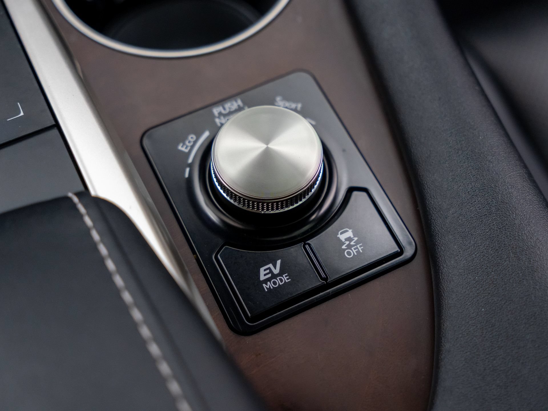 Used 2022 Lexus RX 450h AWD w/ Premium Package image 31