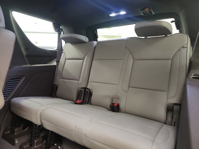 Used 2023 GMC Yukon SLT w/ SLT Premium Package AWD/4WD image 10