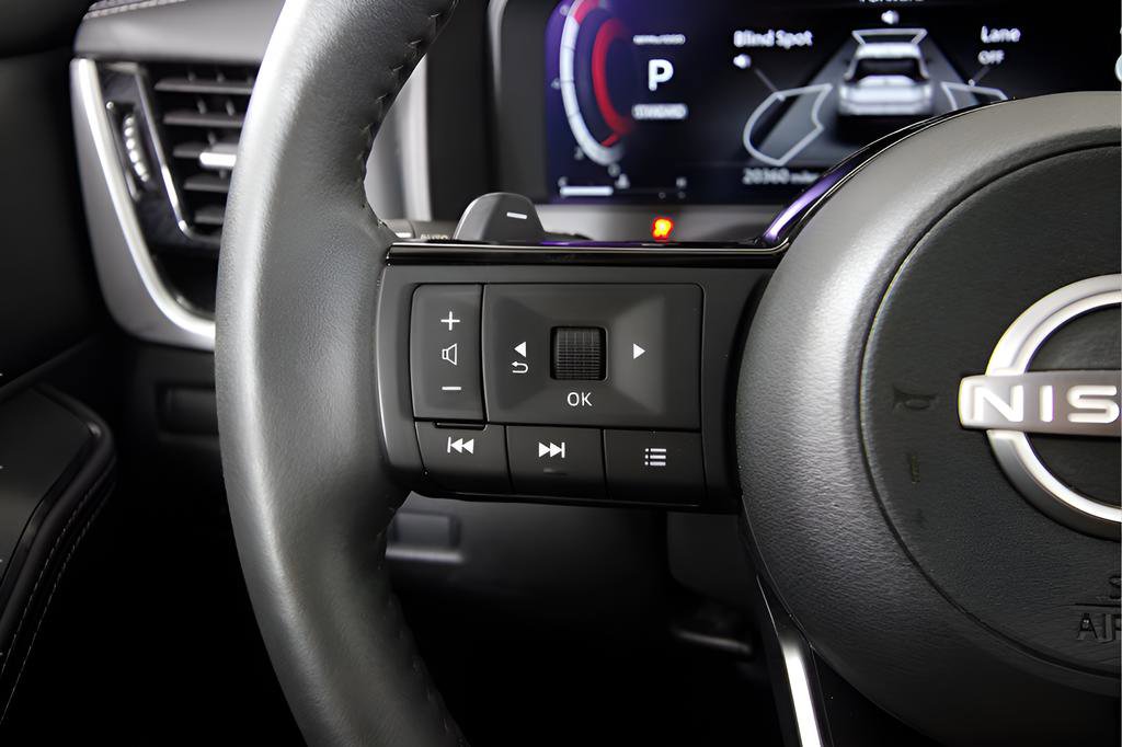 Used 2024 Nissan Rogue SL w/ SL Premium Package image 20