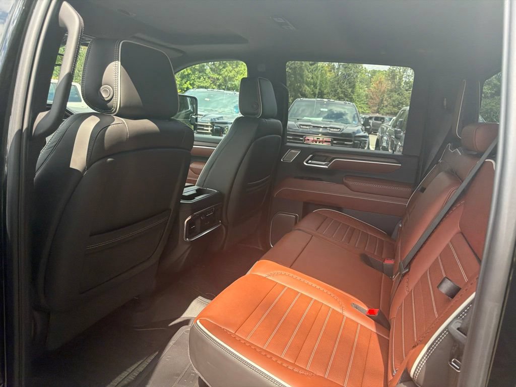 New 2026 GMC Sierra 2500 Denali Ultimate AWD/4WD image 13