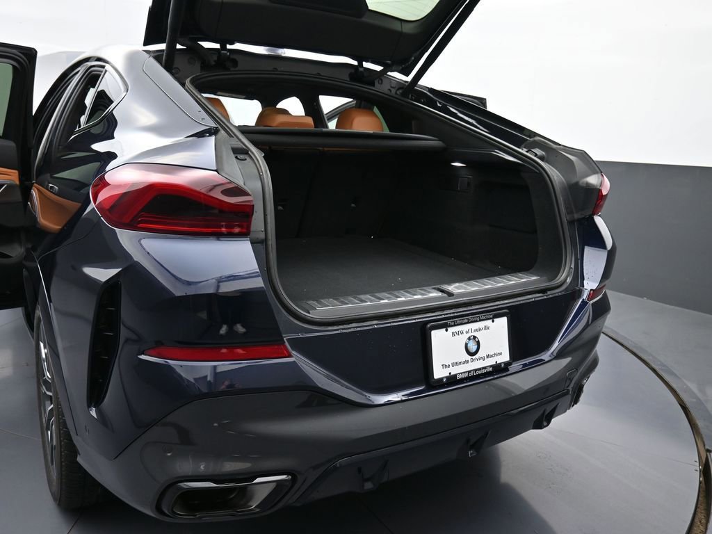 Used 2022 BMW X6 xDrive40i w/ M Sport Package AWD/4WD image 16