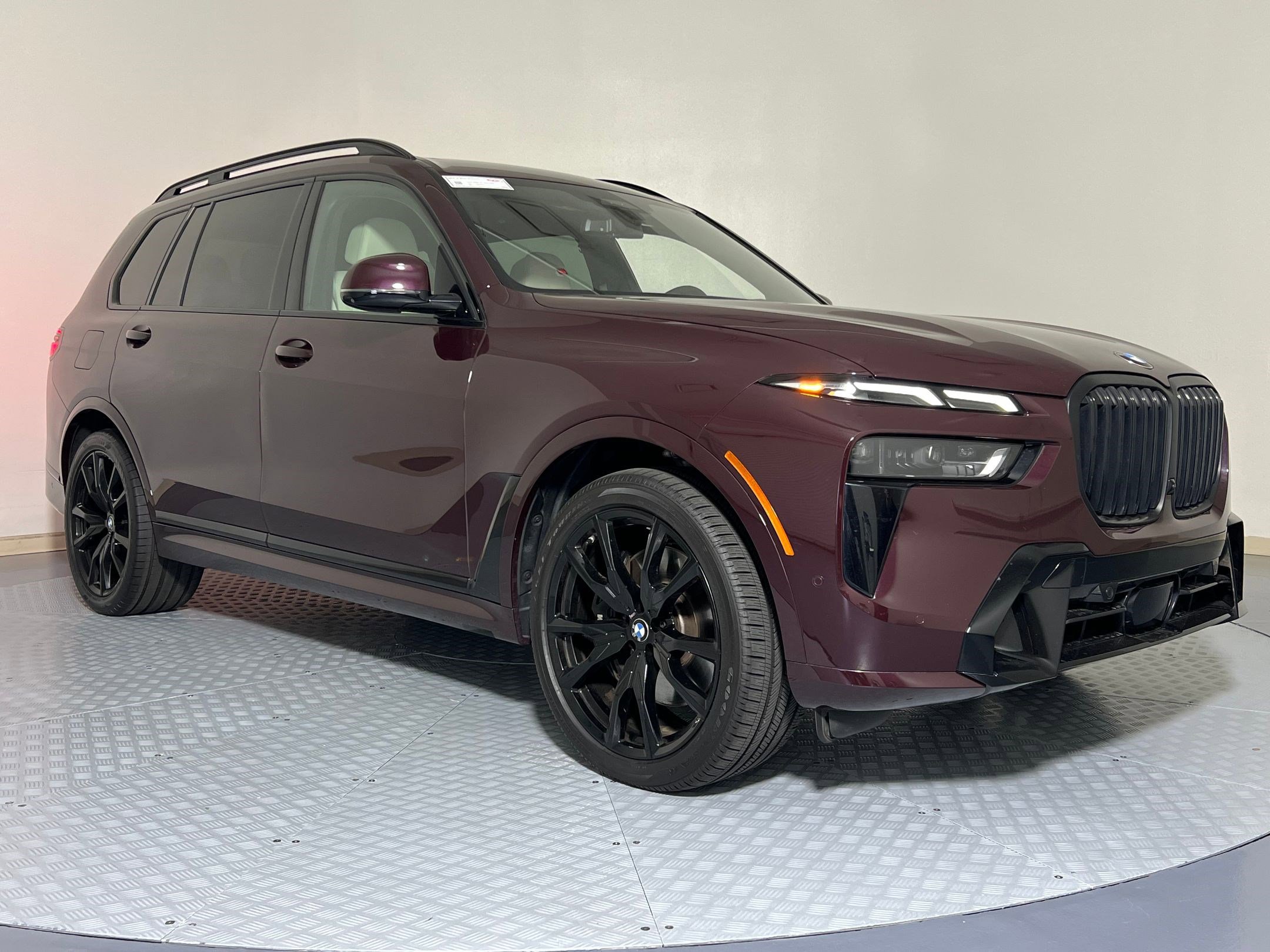 Certified 2024 BMW X7 xDrive40i w/ M Sport Package image 6