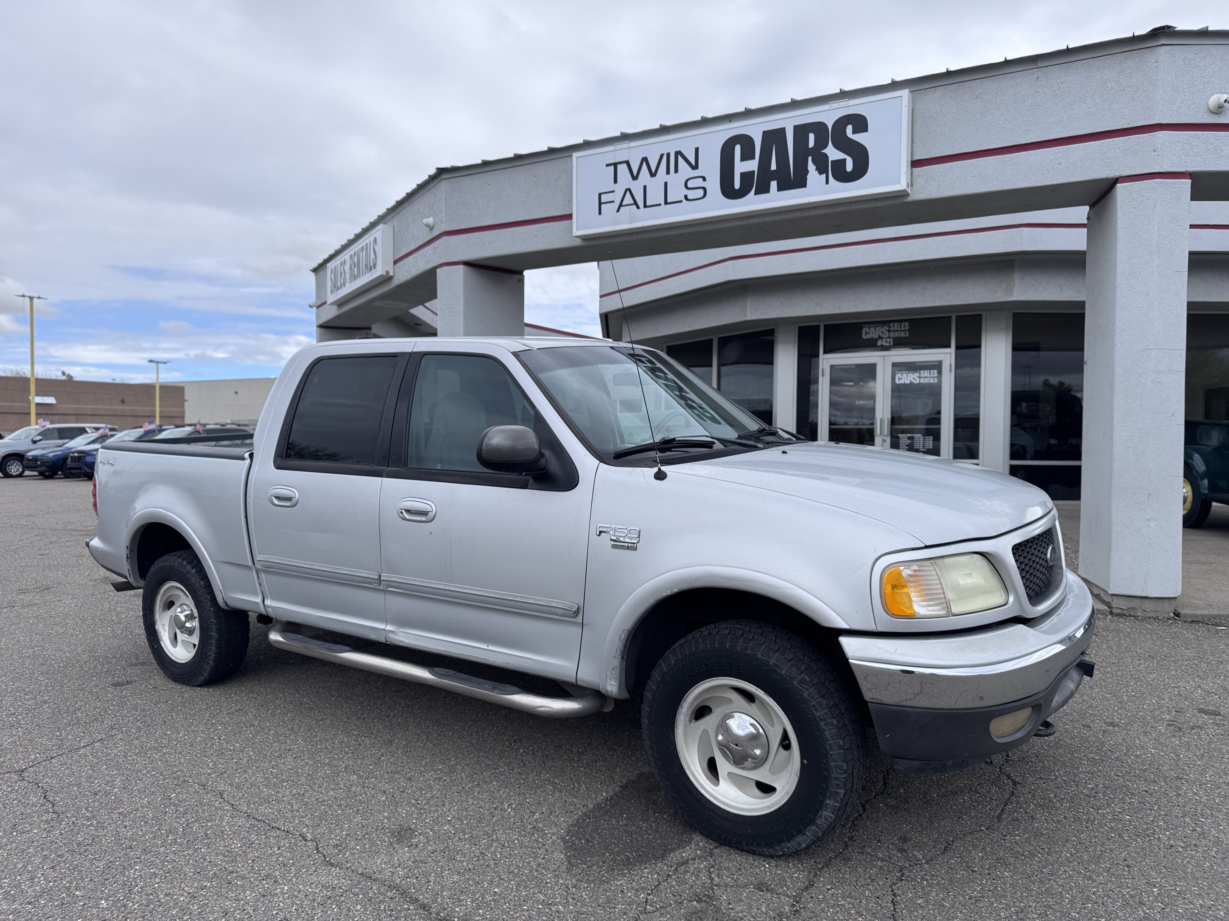 Used 2002 Ford F150 XLT AWD/4WD image 2