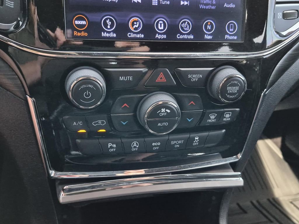 Used 2019 Jeep Grand Cherokee Altitude RWD image 28