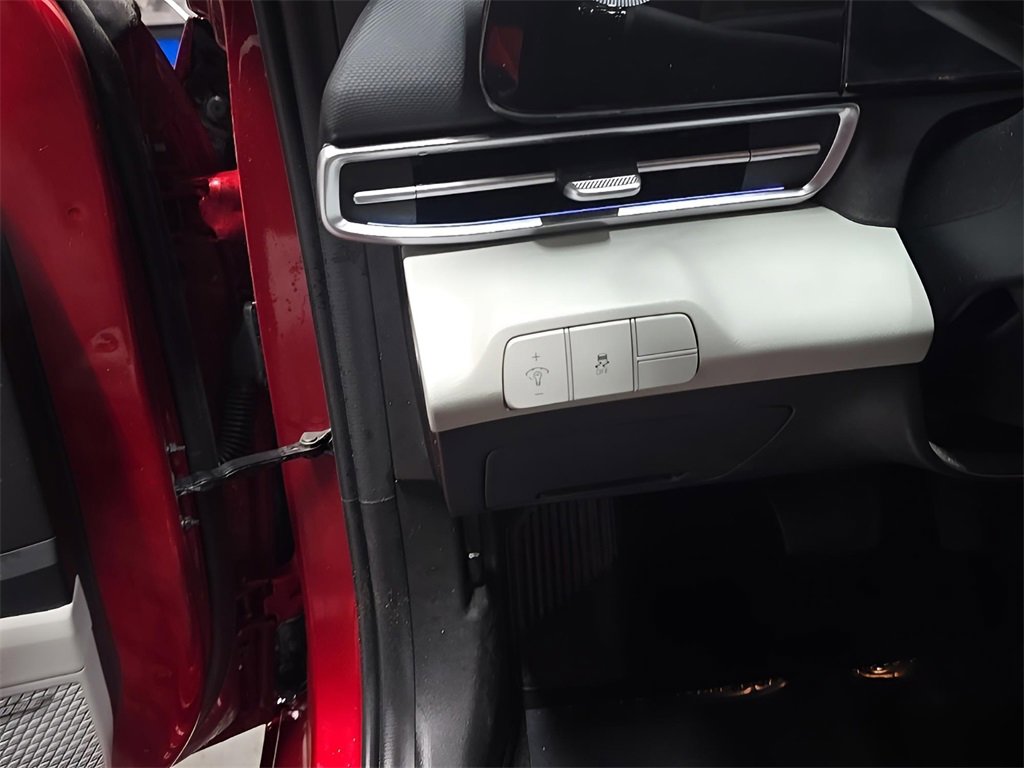 Certified 2024 Hyundai Elantra Limited image 11