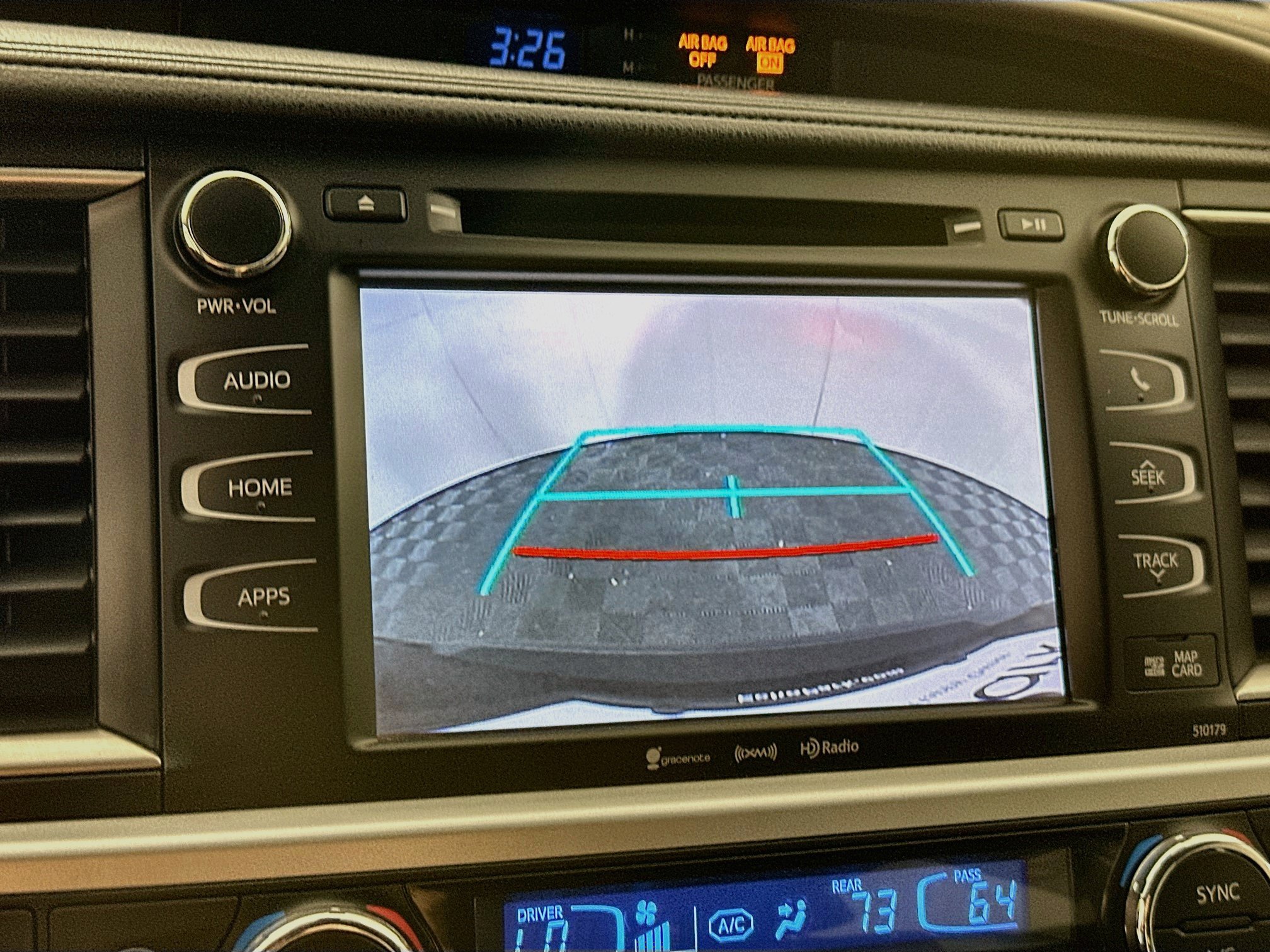 Used 2018 Toyota Highlander XLE AWD/4WD image 23