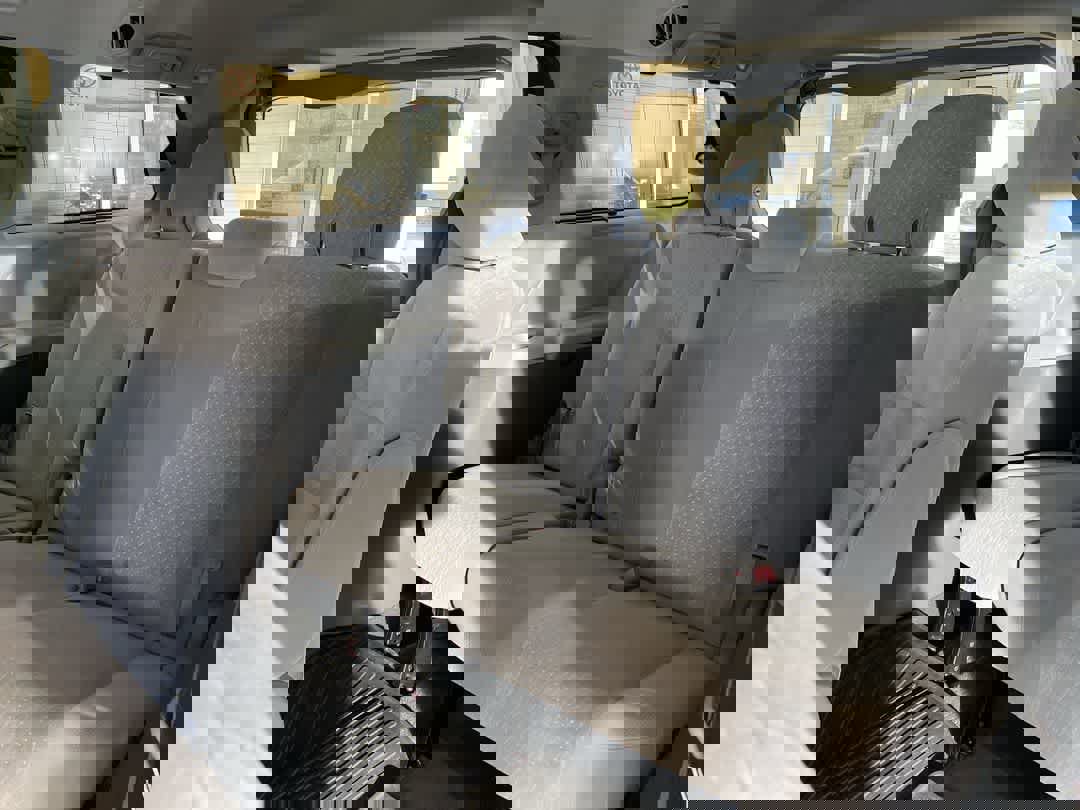 Used 2020 Toyota Sienna LE w/ LE Preferred Package image 22