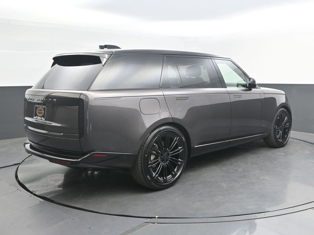 New 2026 Land Rover Range Rover Long Wheelbase SE AWD/4WD image 7