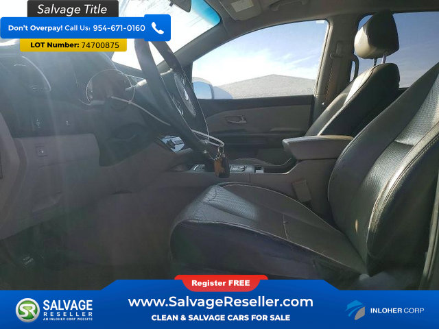 Used 2017 Kia Sedona LX w/ LX Essentials Premium Package FWD image 9