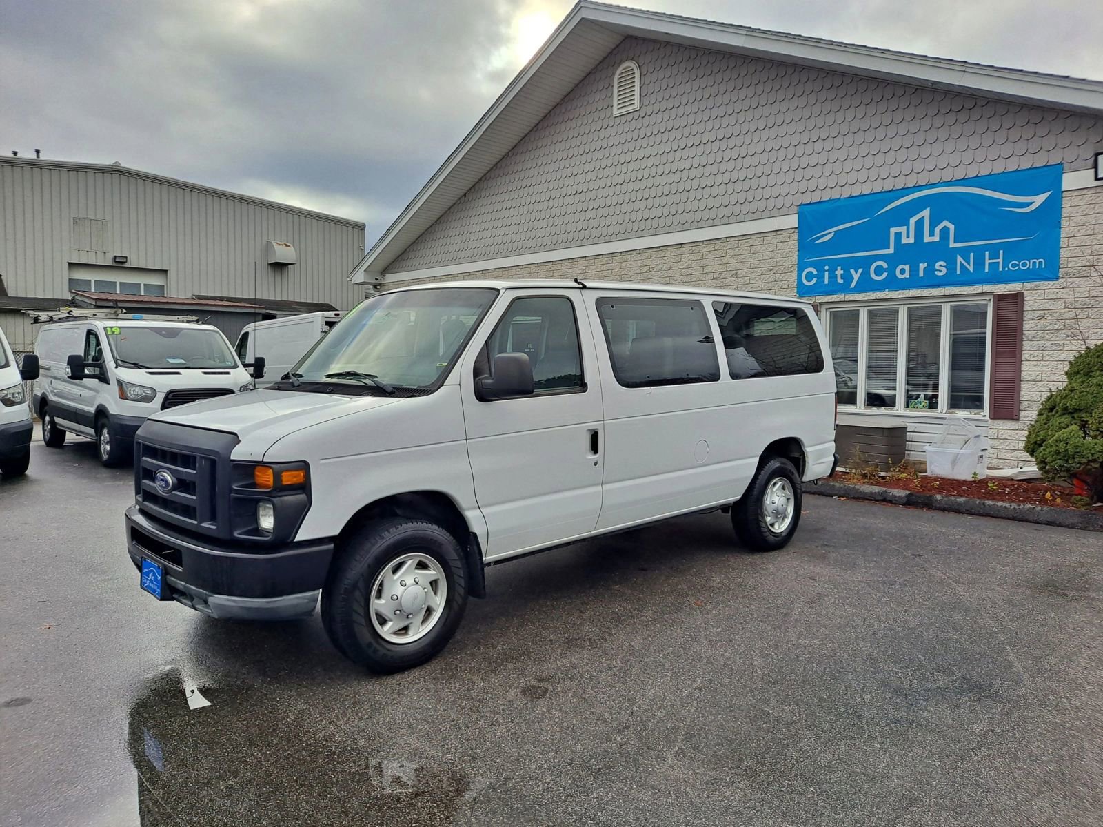 Used 2014 Ford E-250 and Econoline 250 w/ Power Group image 1