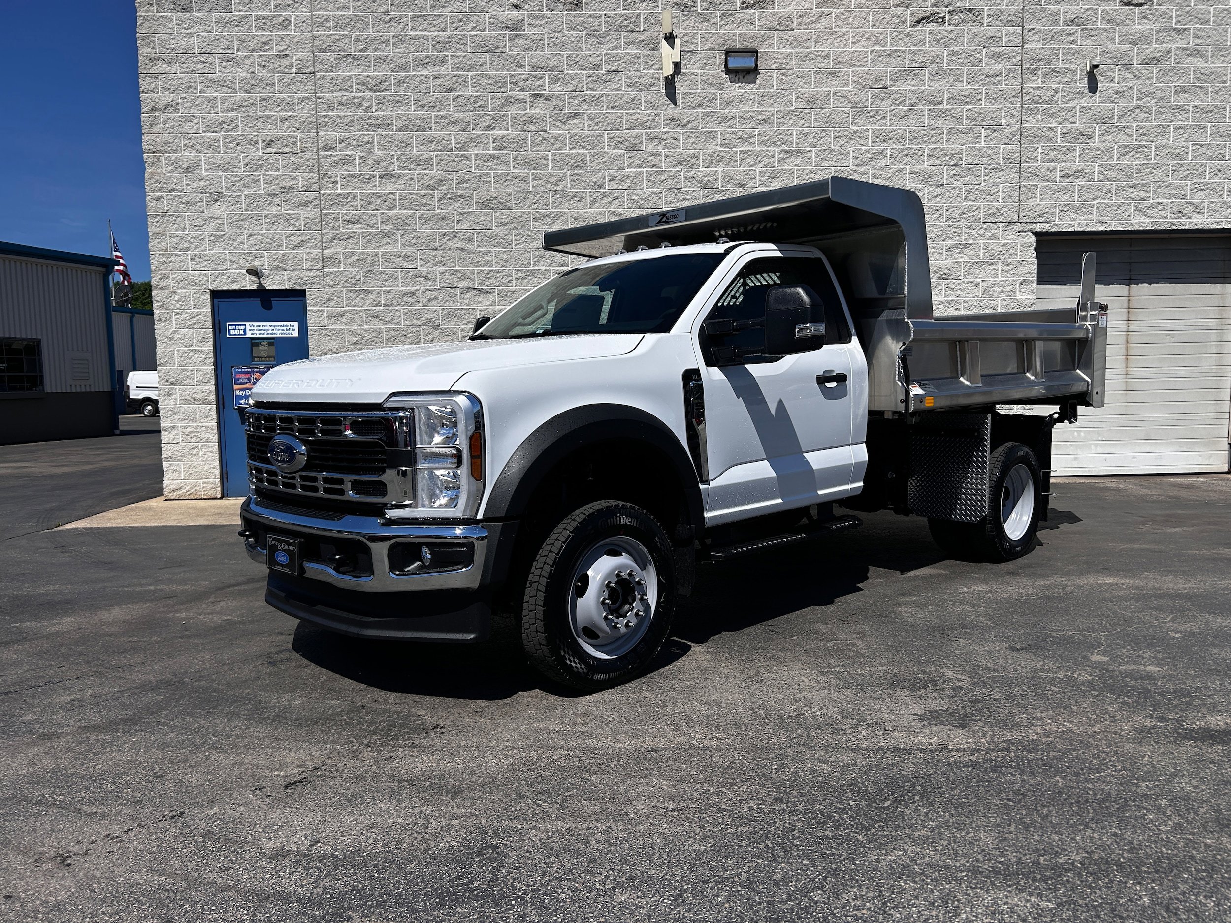 New 2026 Ford F450 XL w/ XL Chrome Package AWD/4WD image 2