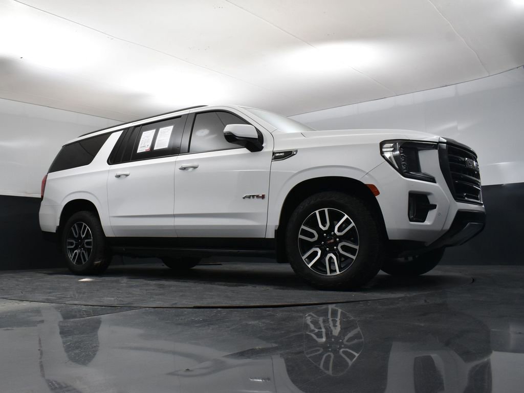 Used 2023 GMC Yukon XL AT4 AWD/4WD image 30