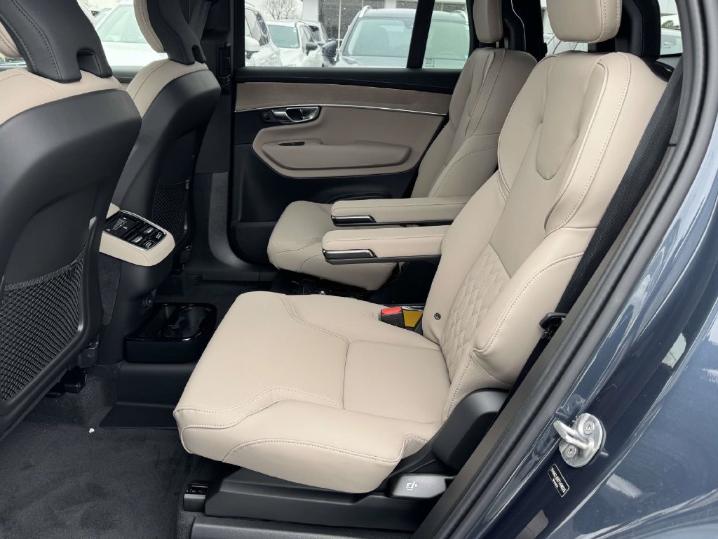 New 2026 Volvo XC90 B6 Plus AWD/4WD image 16