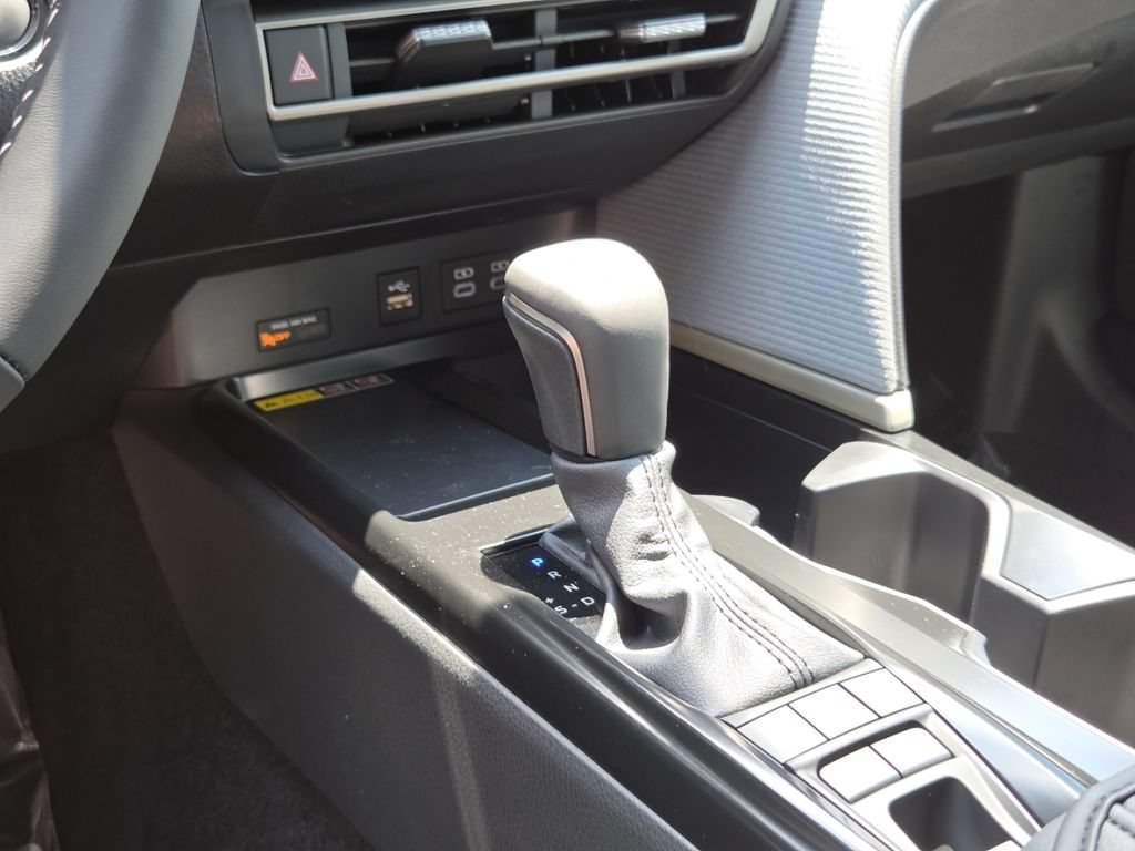 Used 2026 Toyota Camry SE w/ Convenience Package FWD image 35