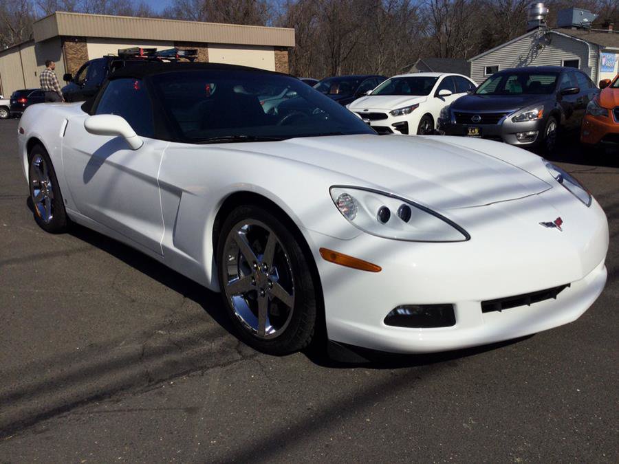 Used 2007 Chevrolet Corvette Convertible w/ Preferred Equipment Group RWD image 4
