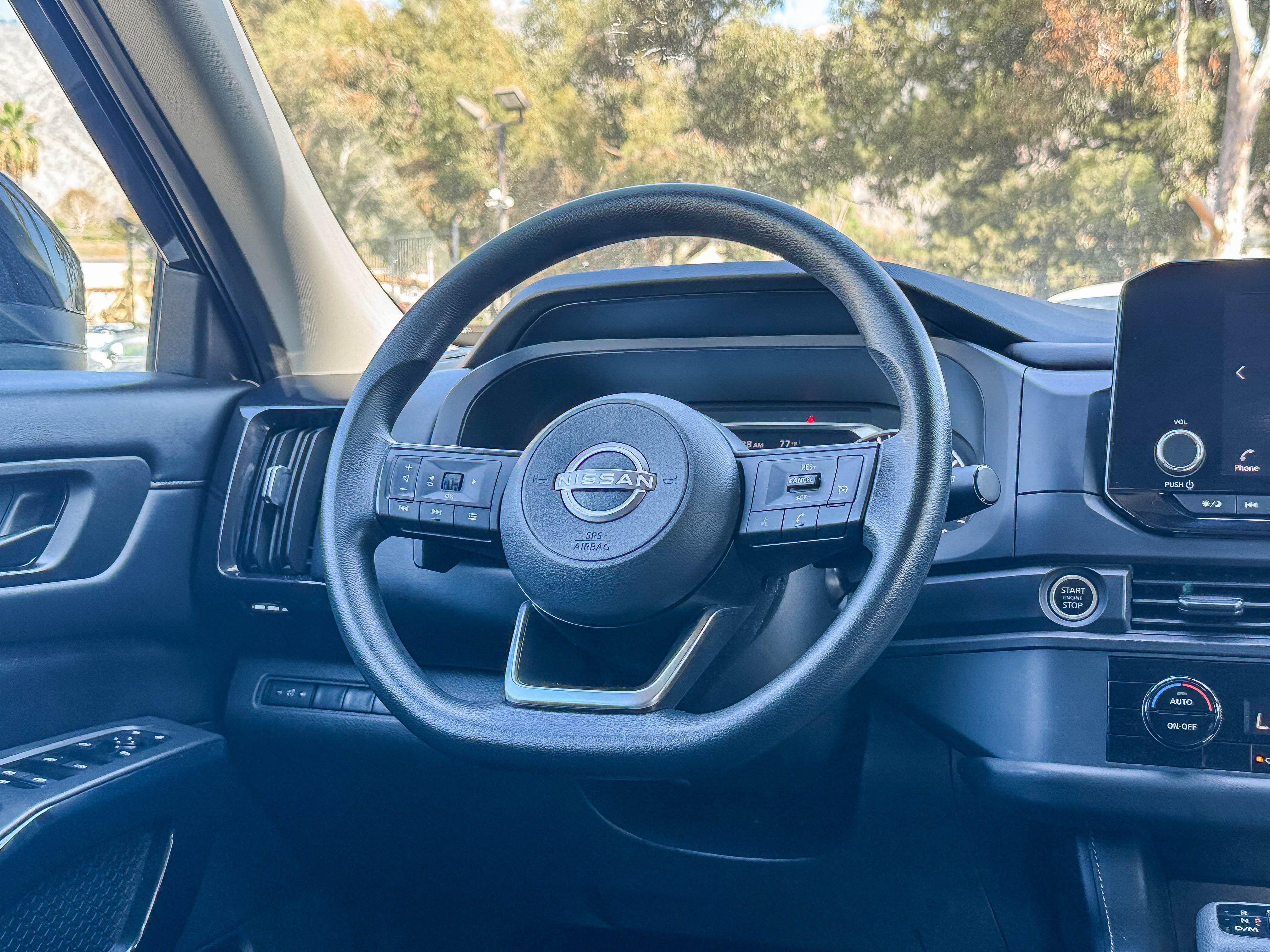 Used 2024 Nissan Pathfinder S FWD image 15