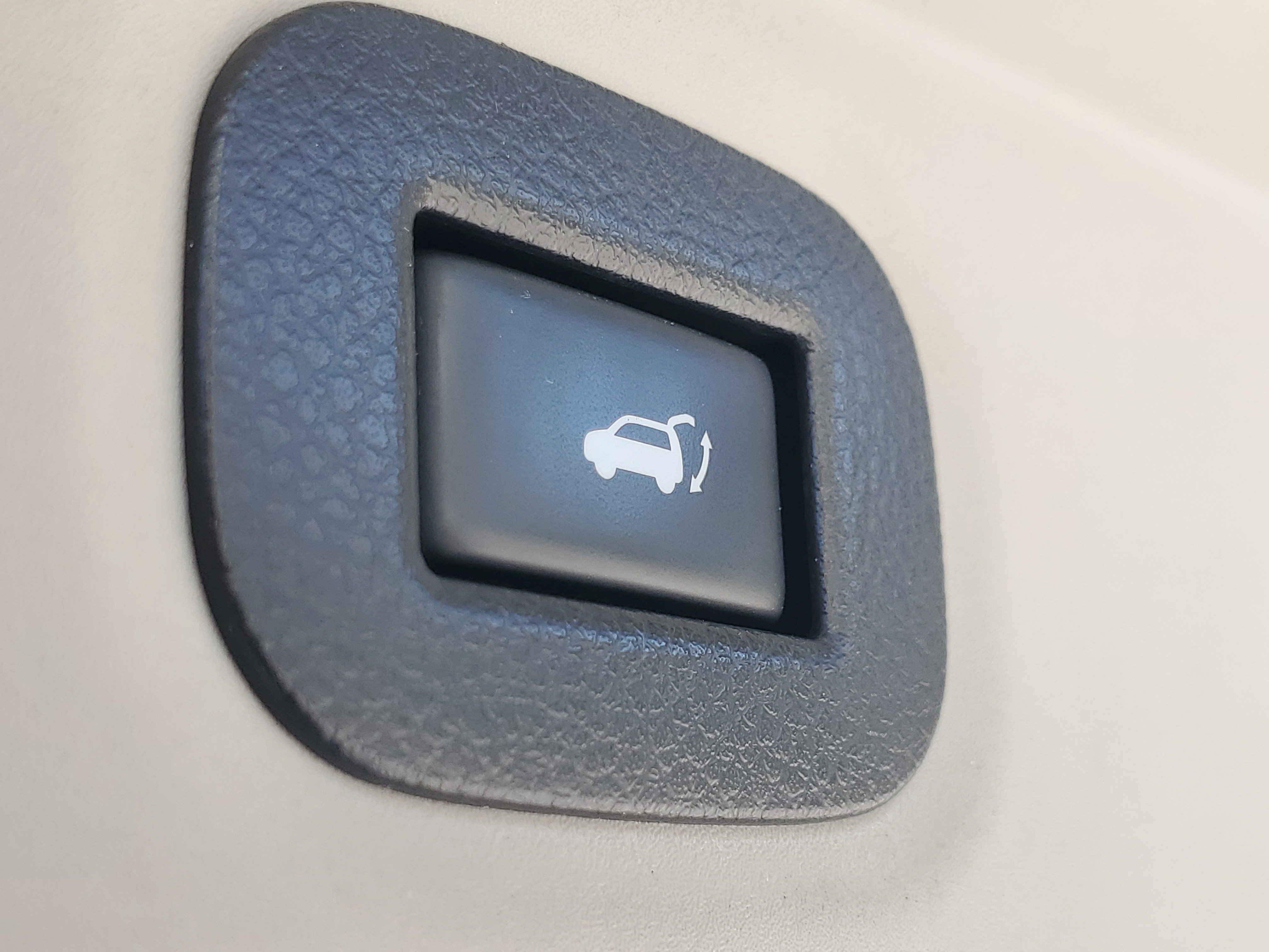 Used 2018 Nissan Rogue SL w/ Premium Package image 13