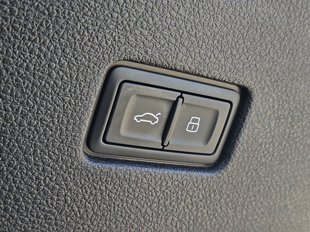 Certified 2024 Audi Q8 Premium Plus AWD/4WD image 26