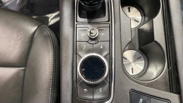 Used 2025 Cadillac XT5 Premium Luxury image 41