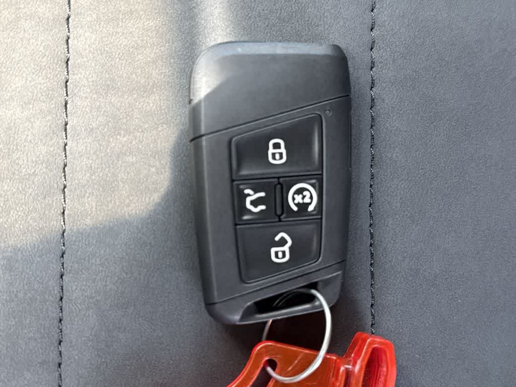 New 2026 Volkswagen Taos SE FWD image 28