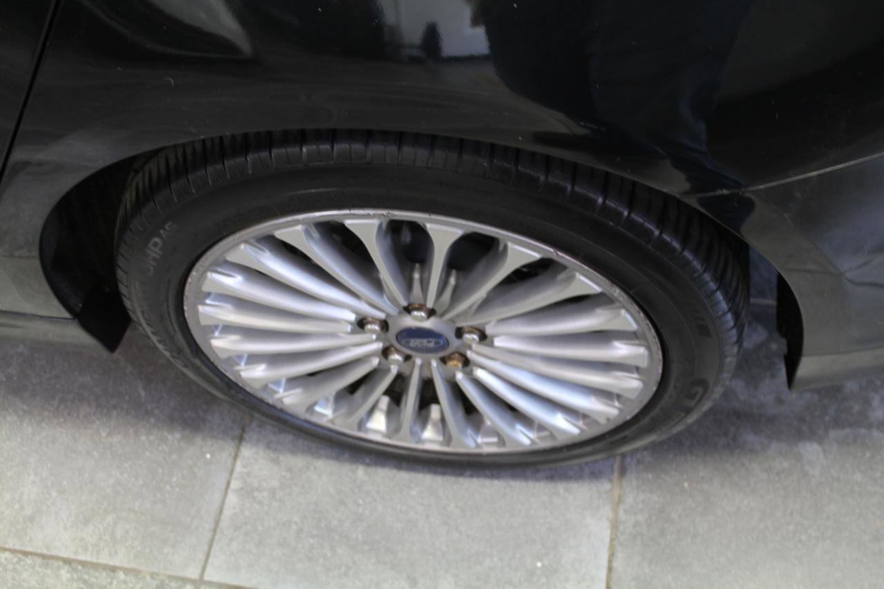 Used 2014 Ford Fusion Titanium FWD image 30