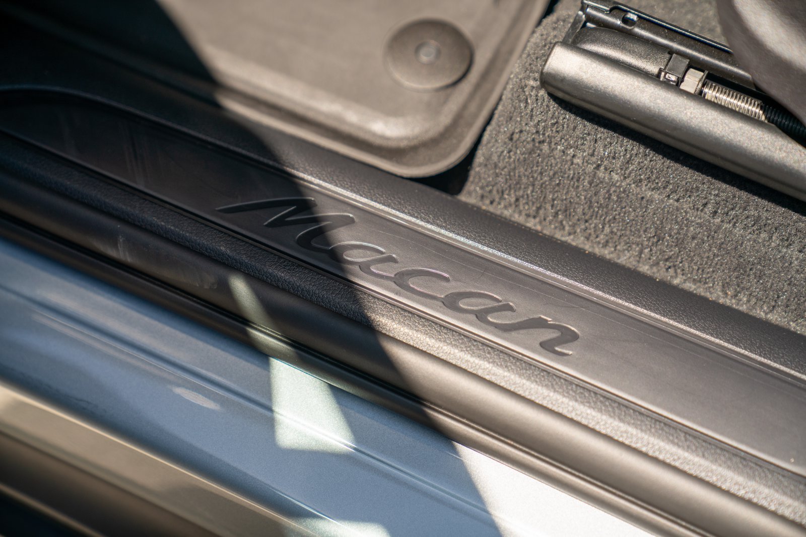 Certified 2026 Porsche Macan AWD/4WD image 12