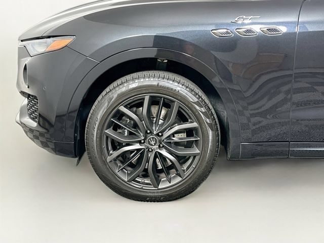 Used 2024 Maserati Levante GT Ultima AWD/4WD image 38
