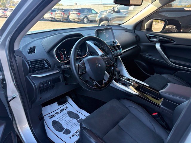 Used 2025 Mitsubishi Eclipse Cross SE AWD/4WD image 3