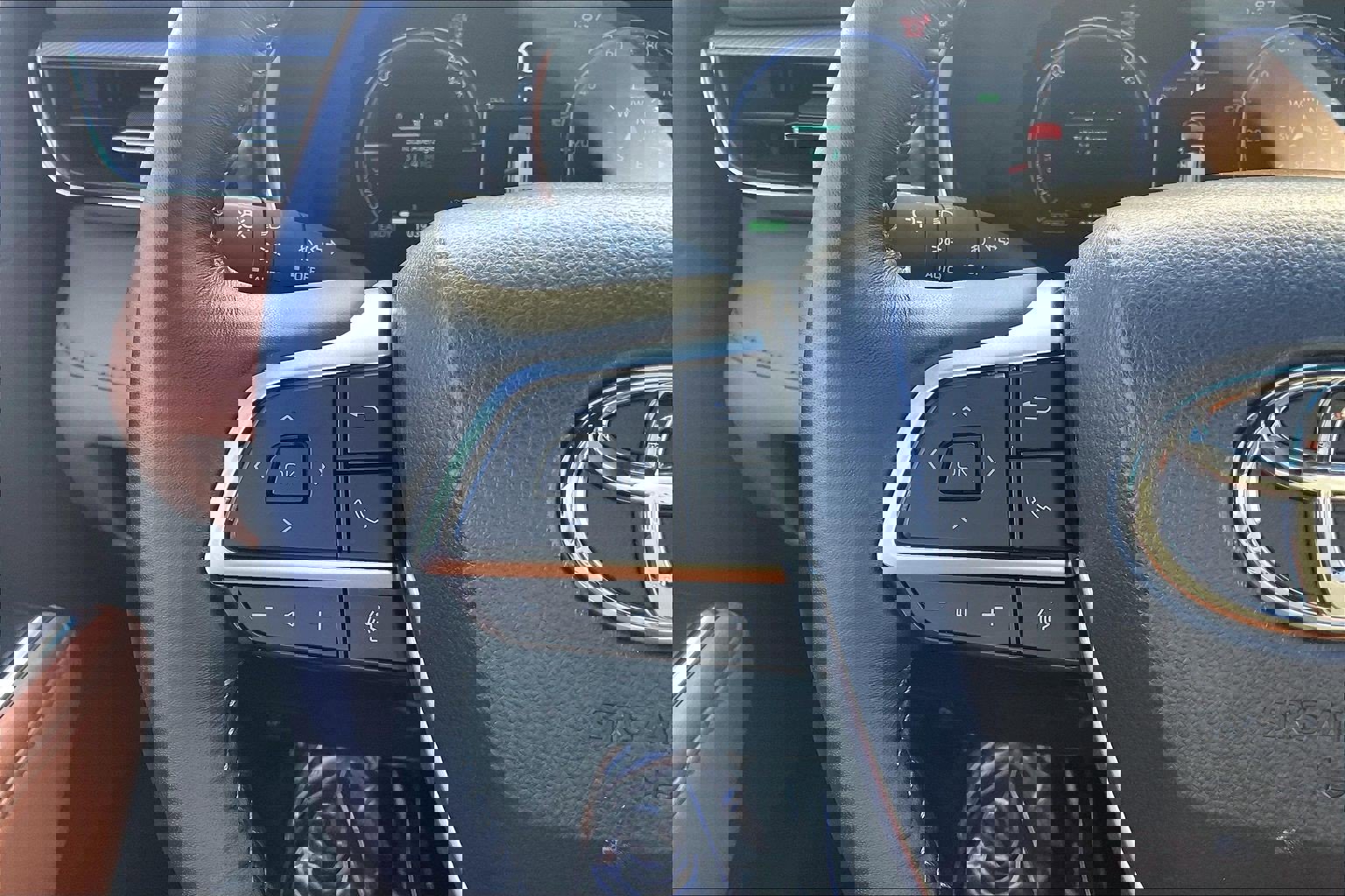 Used 2024 Toyota Highlander Platinum image 23