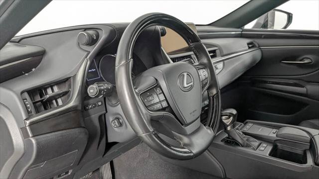 Used 2019 Lexus ES 300h w/ Premium Package FWD image 26