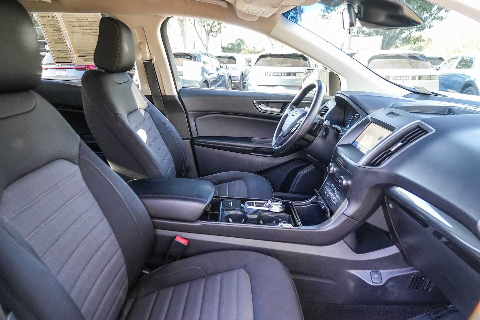 Used 2020 Ford Edge SE w/ Cargo Accessory Package AWD/4WD image 16