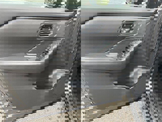 Certified 2024 Nissan Rogue S image 17