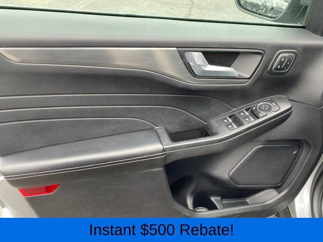Used 2022 Ford Escape Titanium image 16