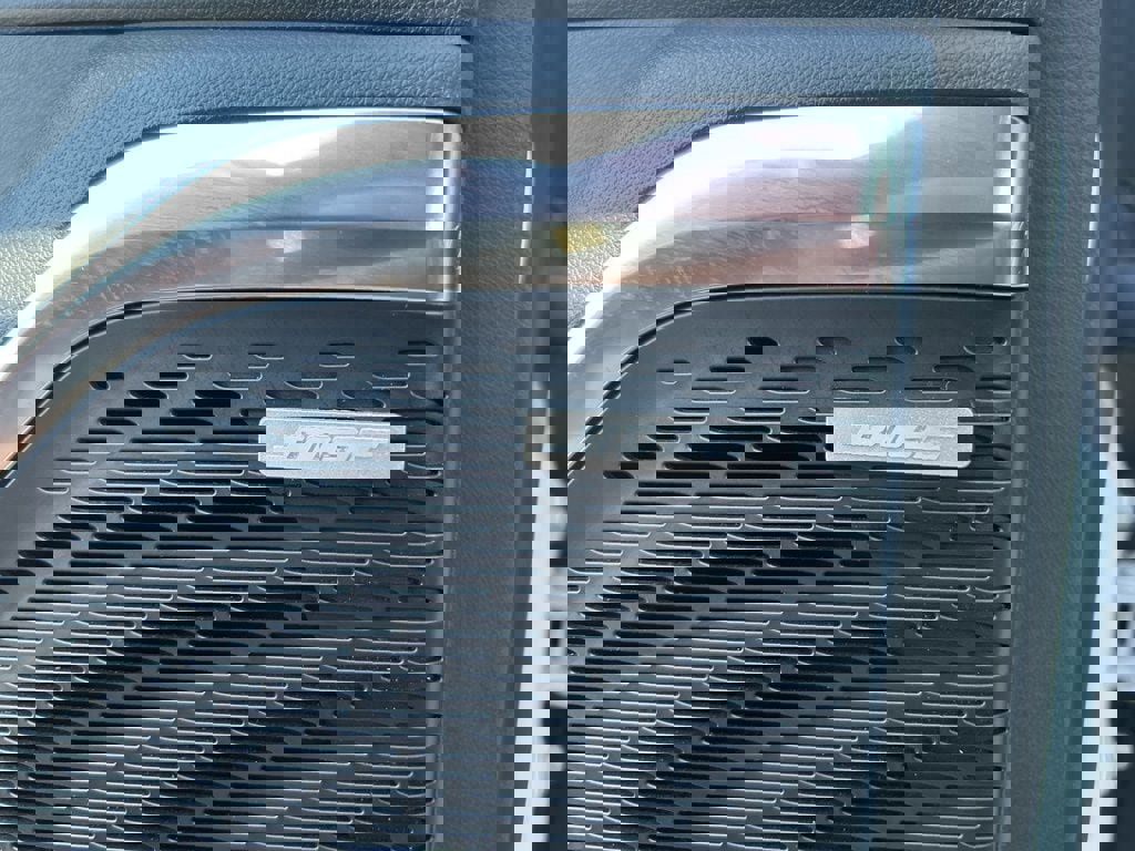 Used 2024 GMC Acadia Elevation image 26