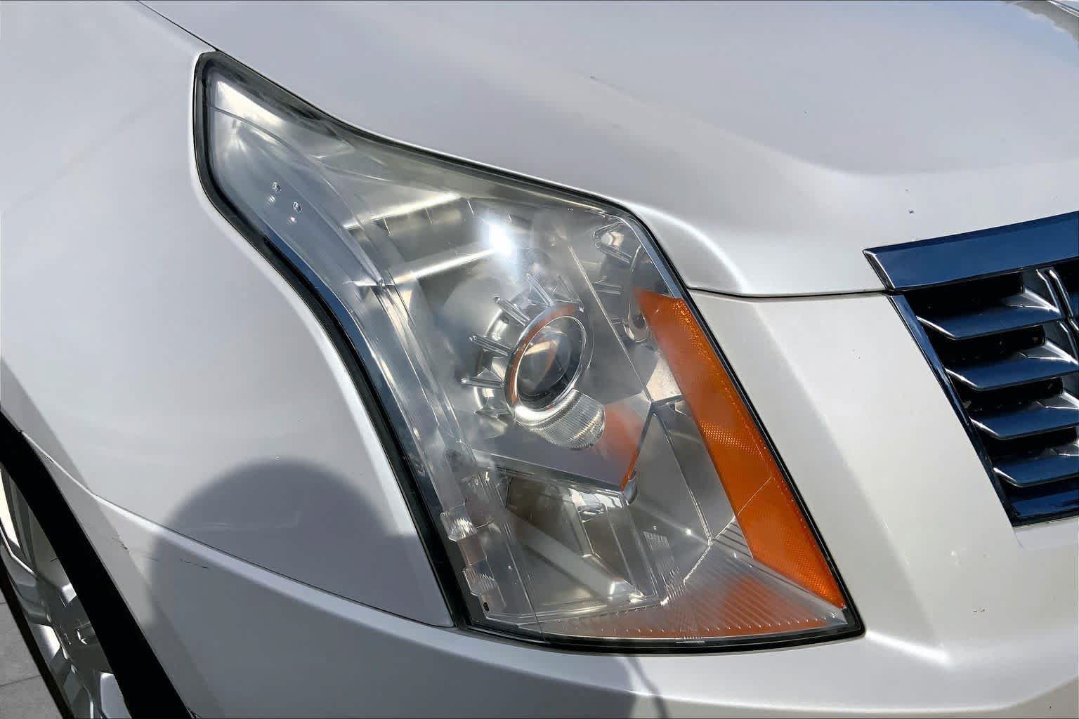 Used 2014 Cadillac SRX Luxury FWD image 28