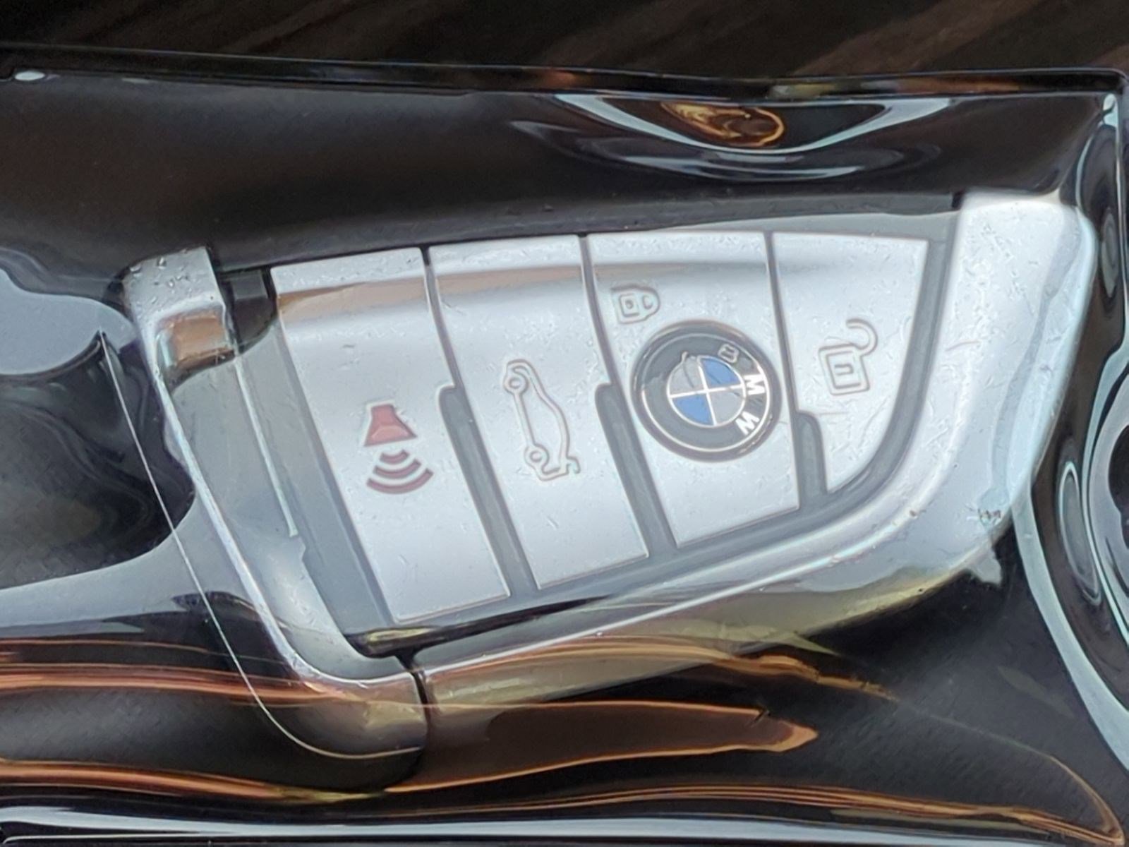 Used 2019 BMW 530e w/ Convenience Package image 36