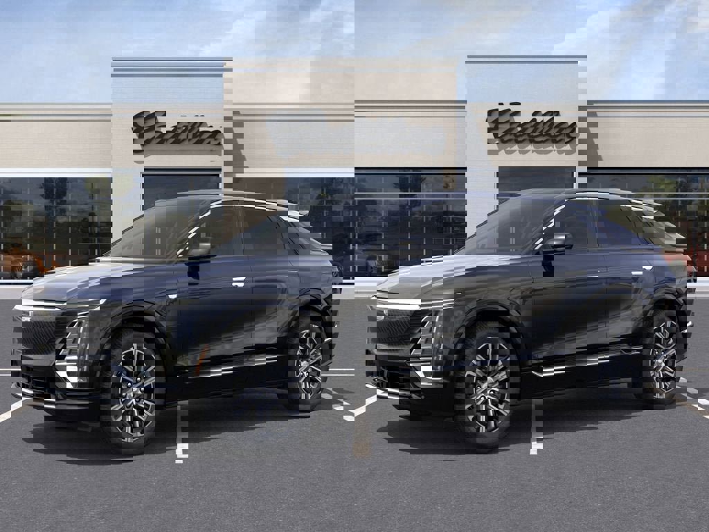 New 2026 Cadillac Lyriq Luxury image 2