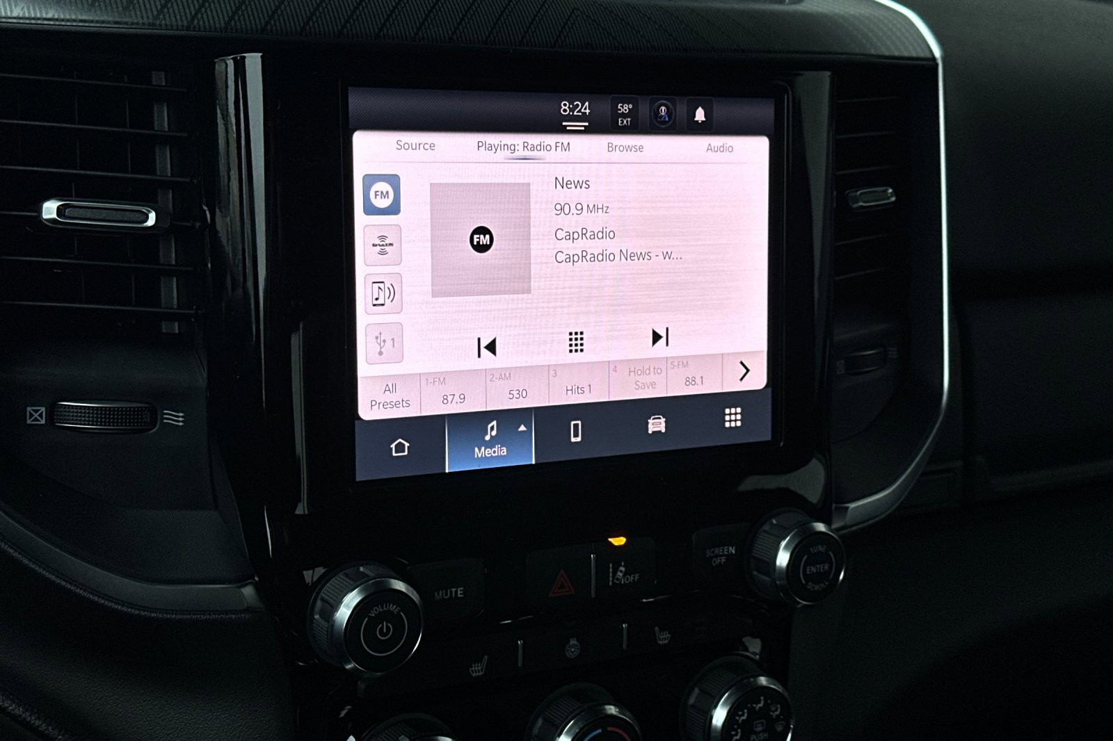 New 2026 RAM 1500 4x4 Crew Cab image 16